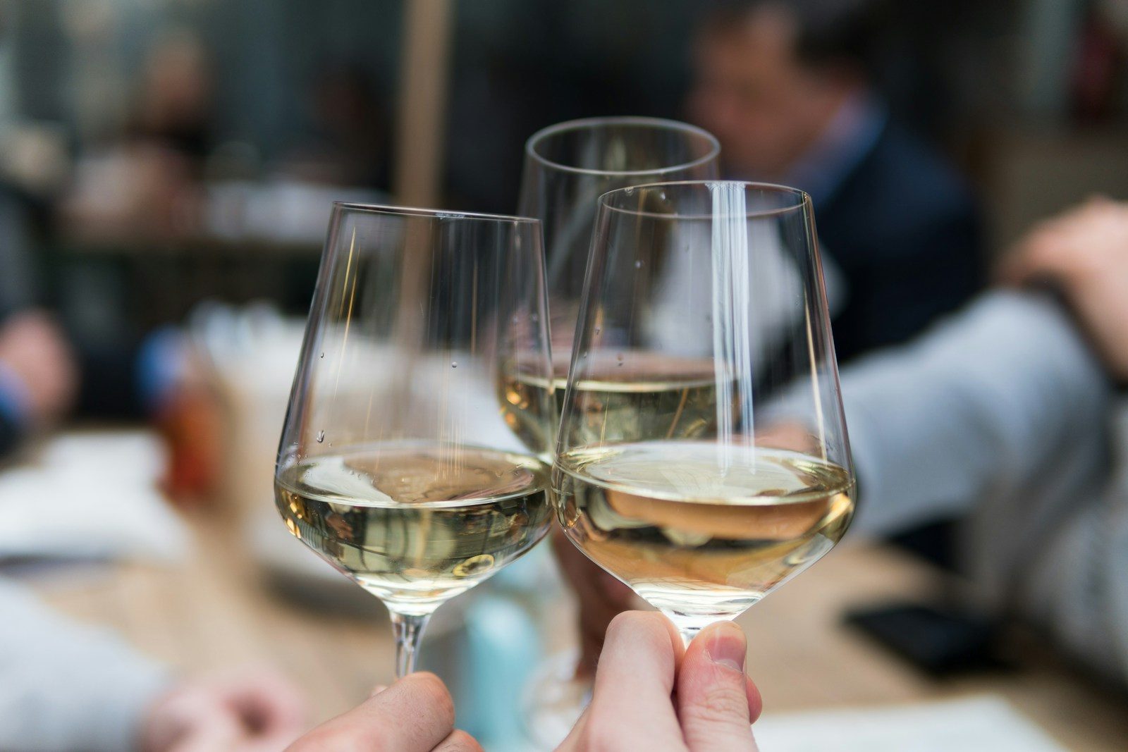 8 Important Facts About Wine, Alcohol, and Inflammation