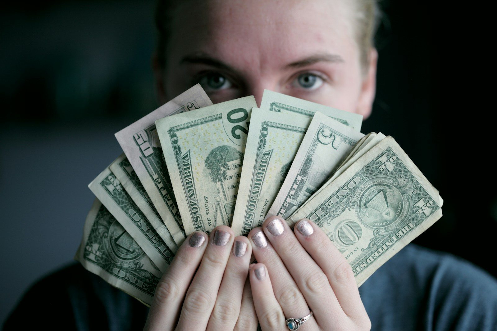 Think You’re Upper-Middle Class? Here Are 9 Ways to Tell