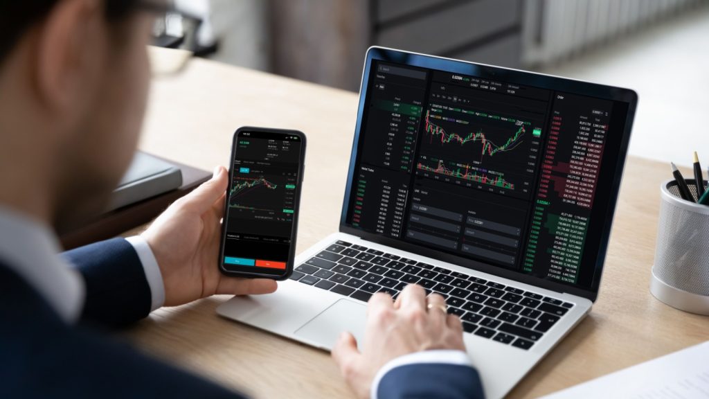 The Crypto Crash Survival Habits Smart Savers Should Know Before Panic Takes Over