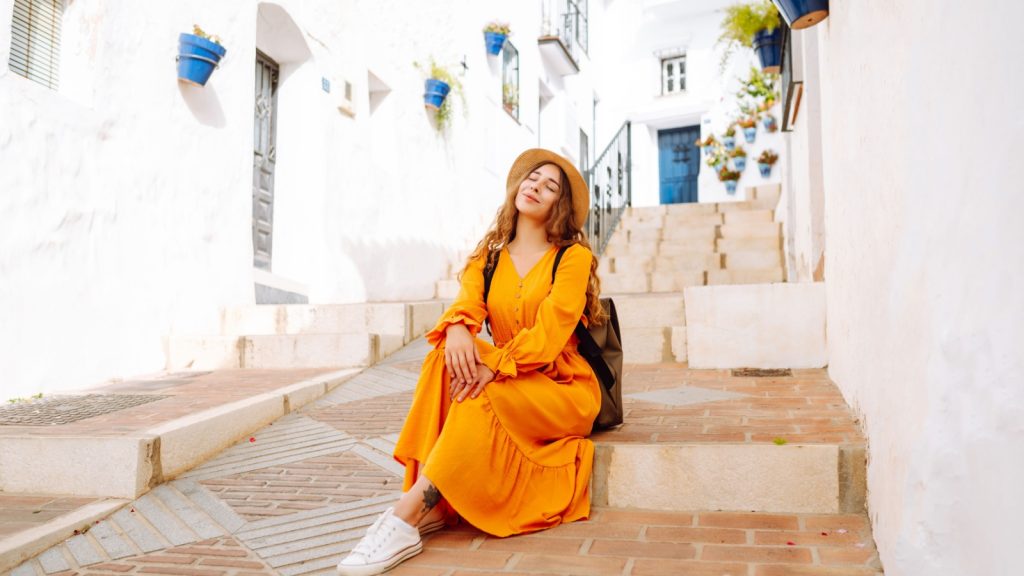 8 Smart Solo Travel Habits Every Woman Should Know Before Her Next Adventure