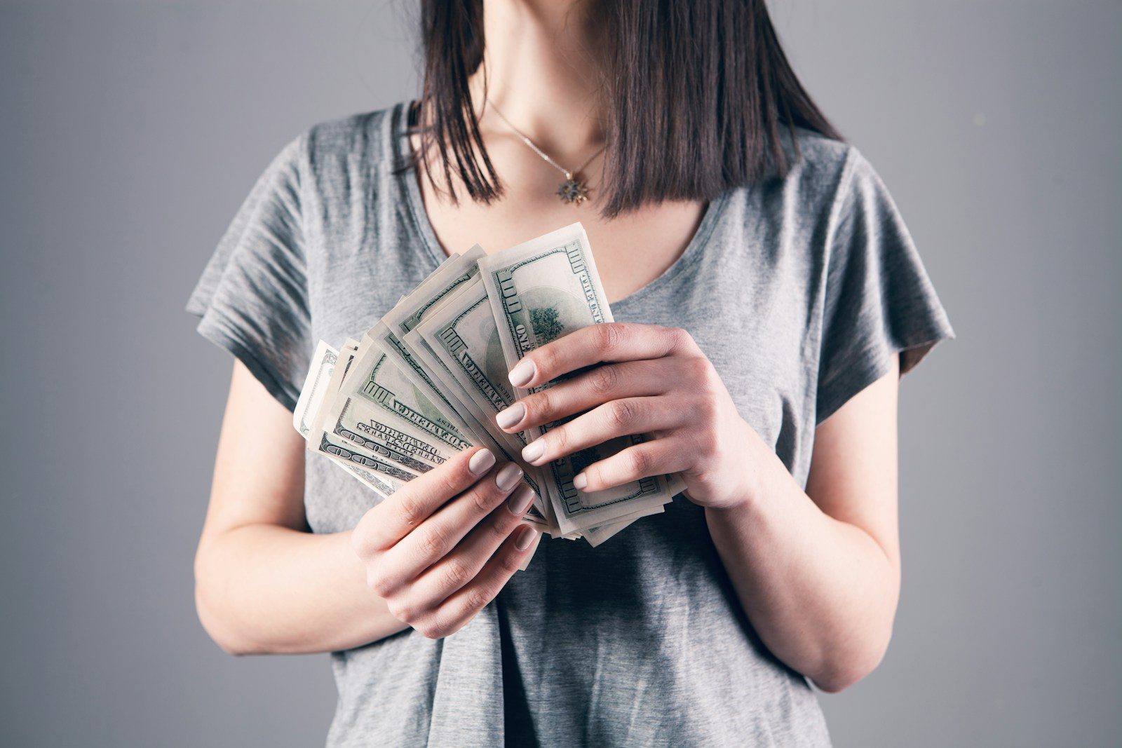 8 Smart Financial Habits Women Use to Stay Out of Debt