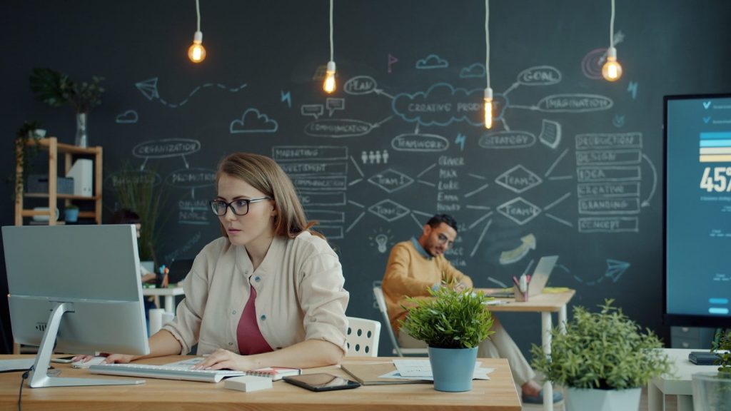 7 Smart Home-Based Business Ideas That Can Turn Everyday Skills Into ...