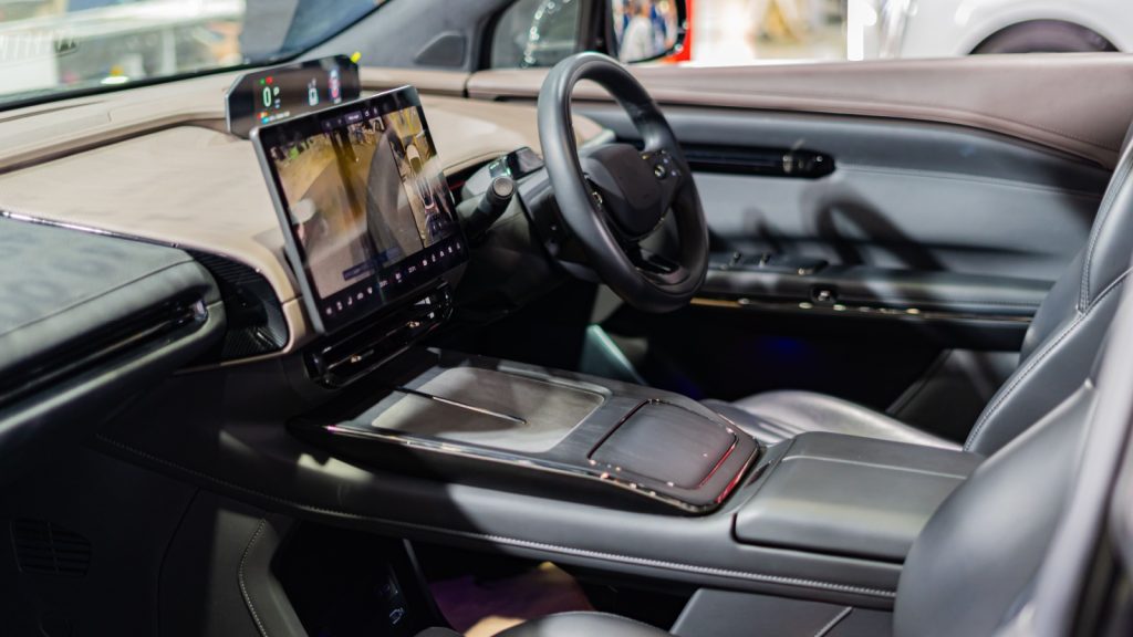 8 Smart Dashboard Habits That Can Make Every Drive Safer and Save You Money