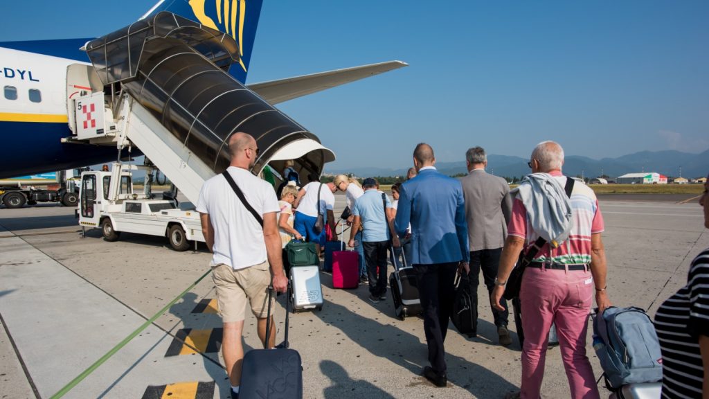 Airline Perks That Have Quietly Disappeared and Smart Ways Travelers Are Adjusting